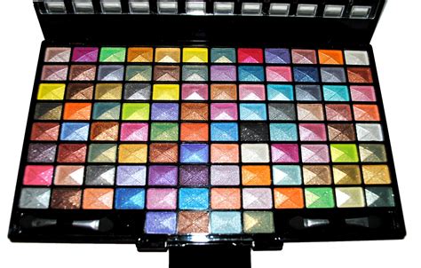 Add a Touch of Magic to Your Makeup Routine with the Glitter Magic Pop Palette